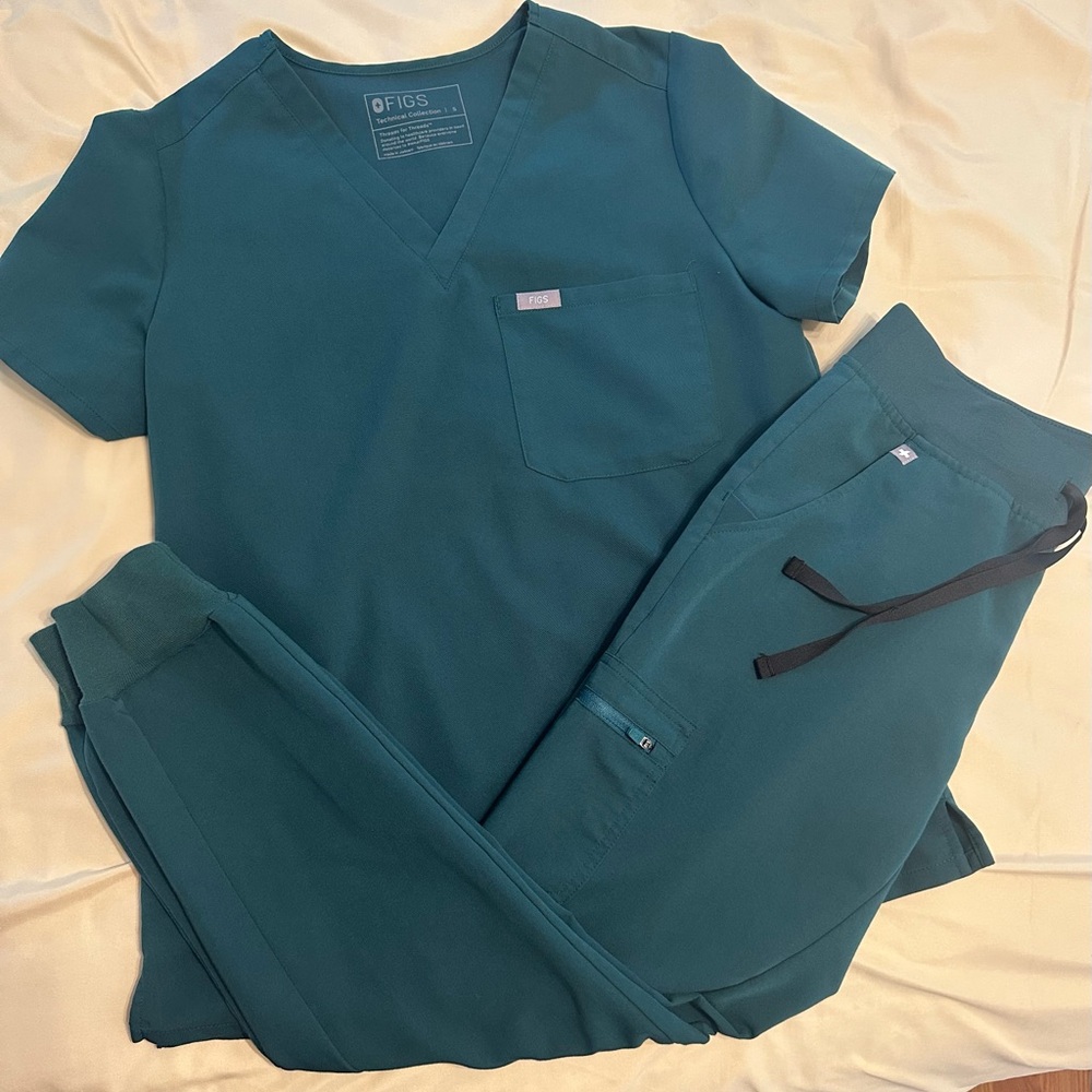 Figs scrub set size small